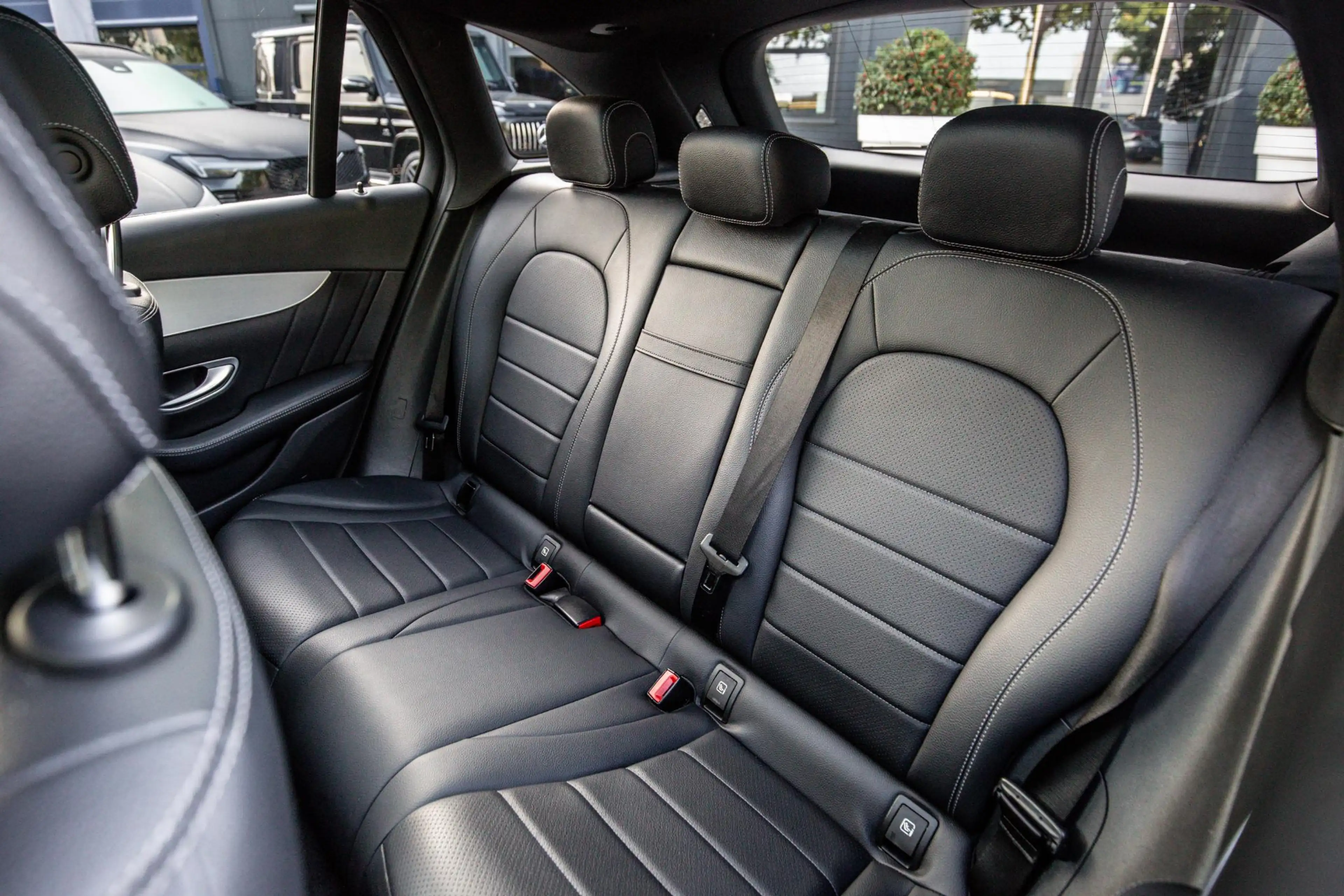 Mercedes-Benz GLC 250 4MATIC — photo 25