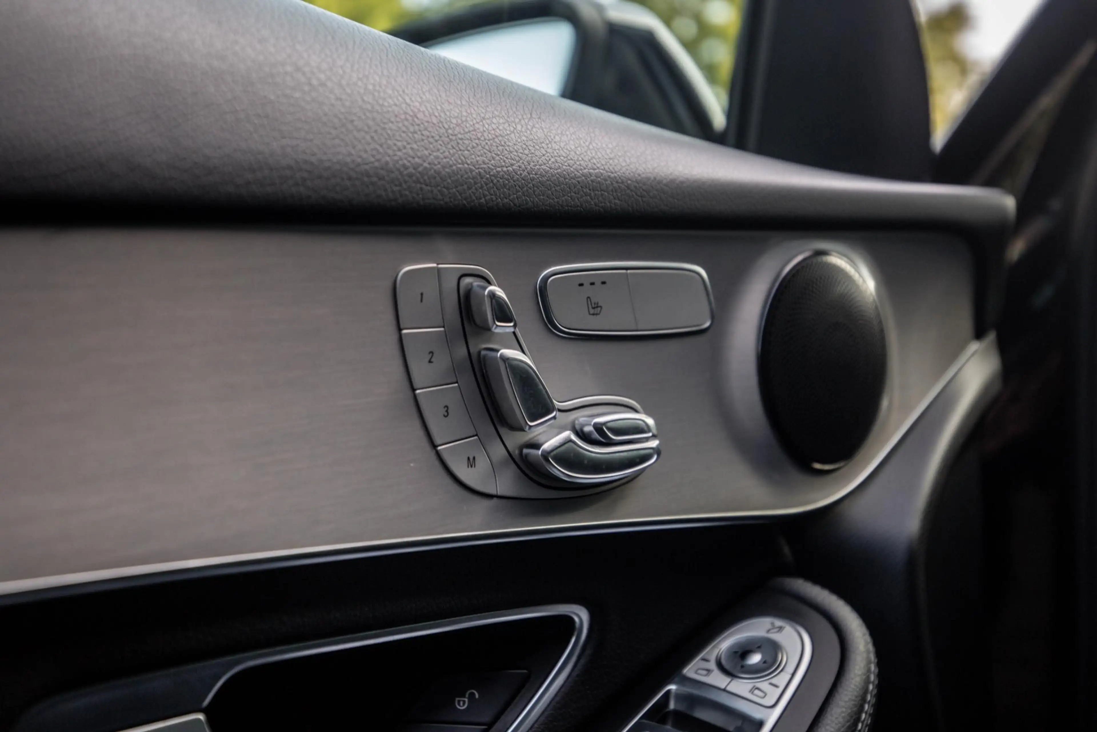 Mercedes-Benz GLC 250 4MATIC — photo 15
