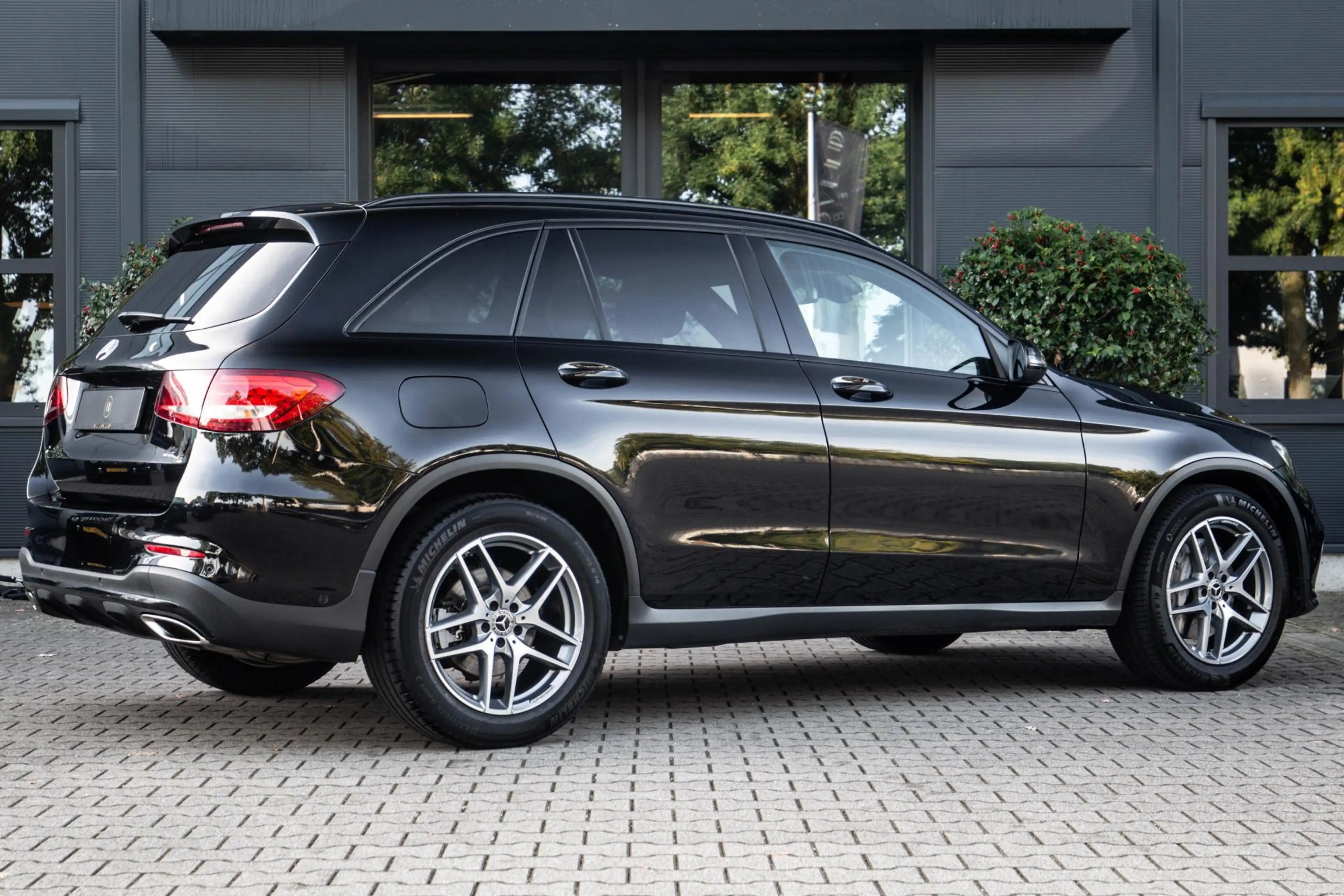 Mercedes-Benz GLC 250 4MATIC — photo 10