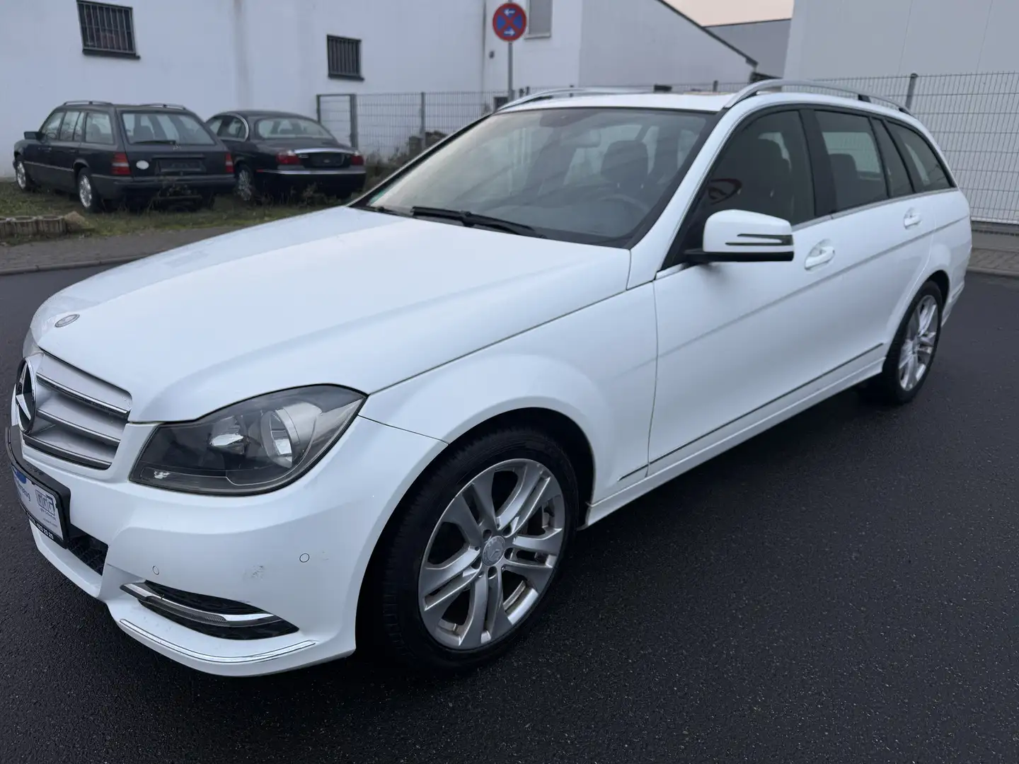 Mercedes-Benz C 180 C 180 T CGI BlueEfficiency (204.231) Weiß - 1