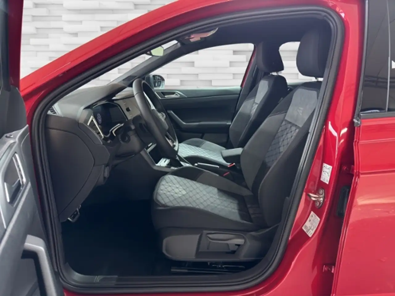 Volkswagen Taigo 1,0 l TSI 85 kW (116 PS) DSG R-Line 8