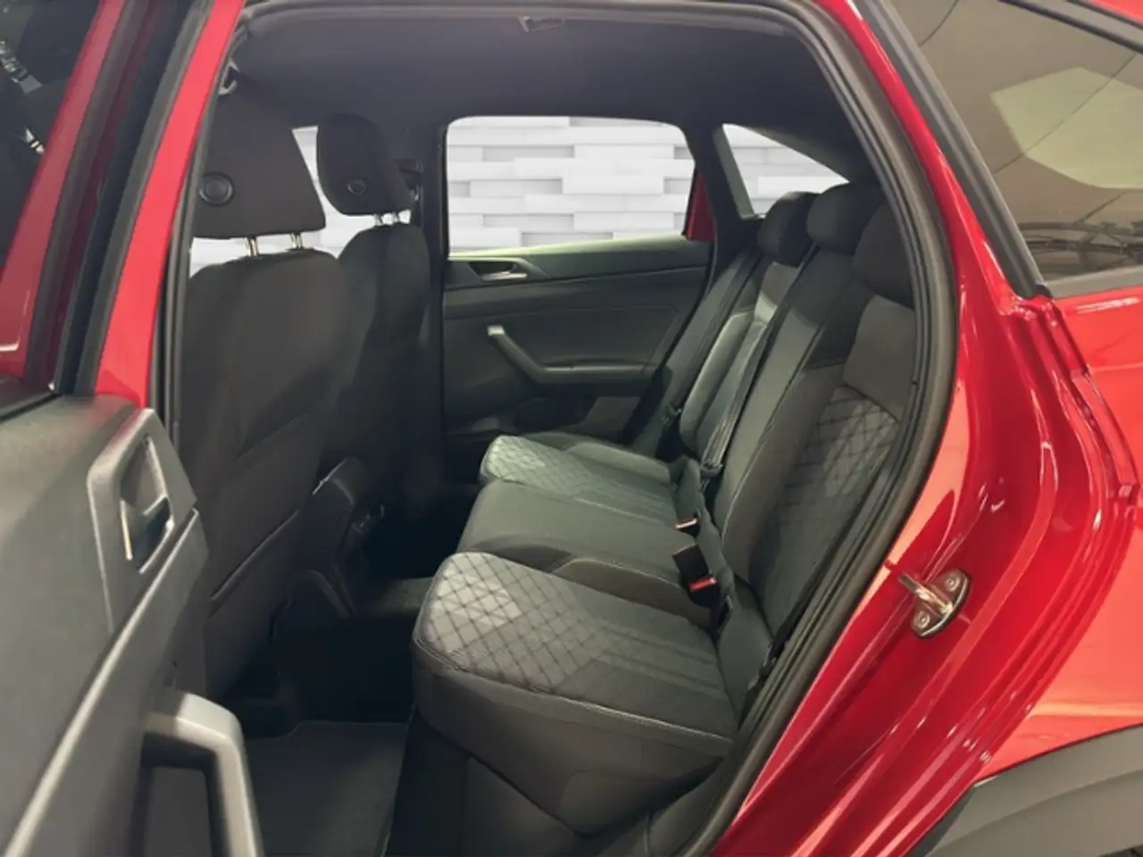 Volkswagen Taigo 1,0 l TSI 85 kW (116 PS) DSG R-Line 9