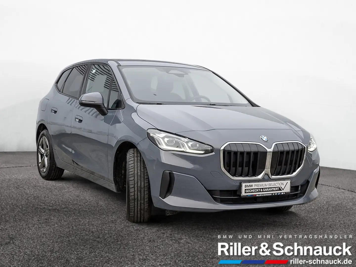 BMW 216 i Active Tourer AHK+KAM+LED+NAVI+SHZG Grau - 2