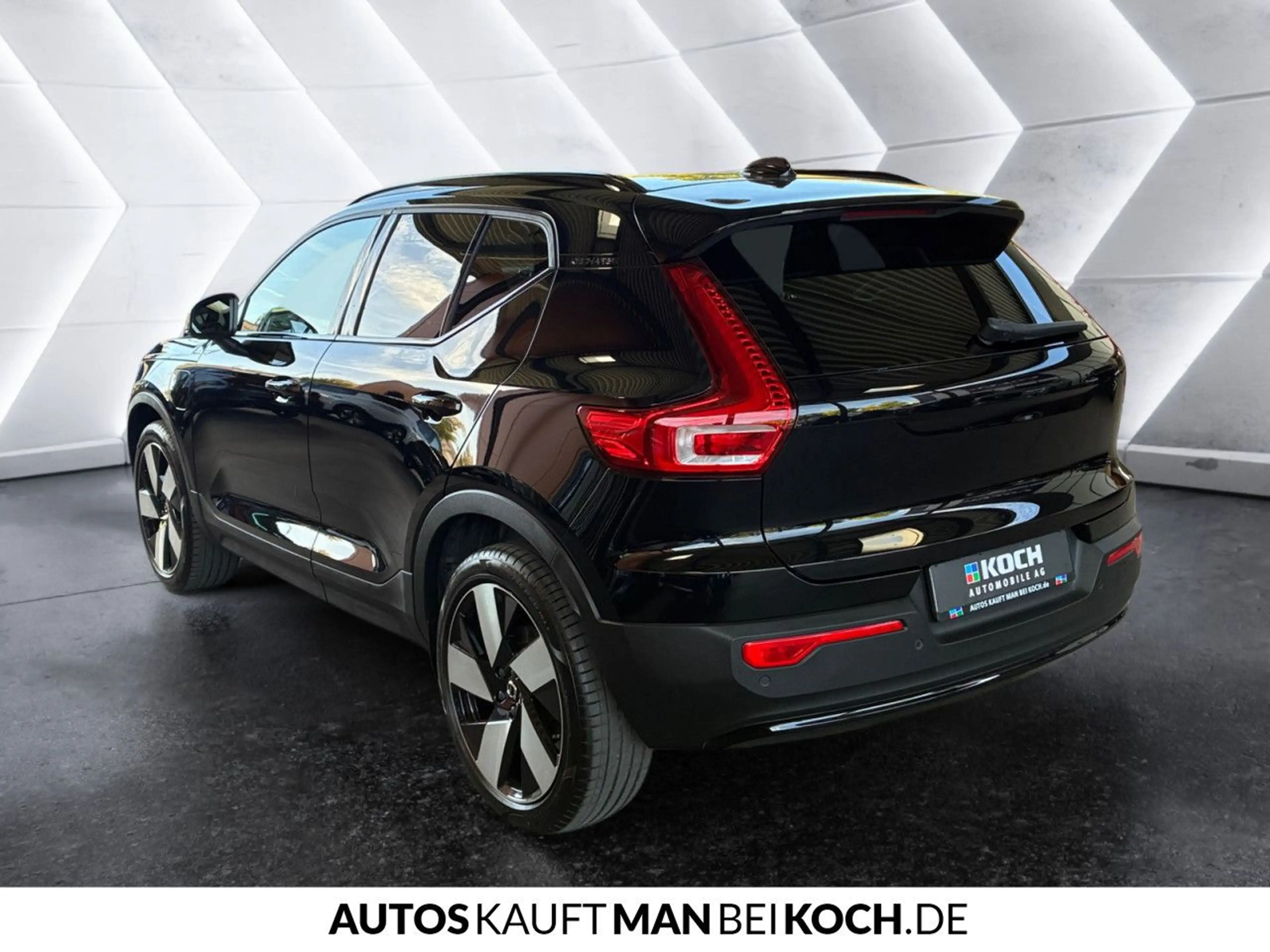 Volvo XC40 T5 Recharge Plus Dark ACC FHZ H/K SHZ LHZ — photo 3