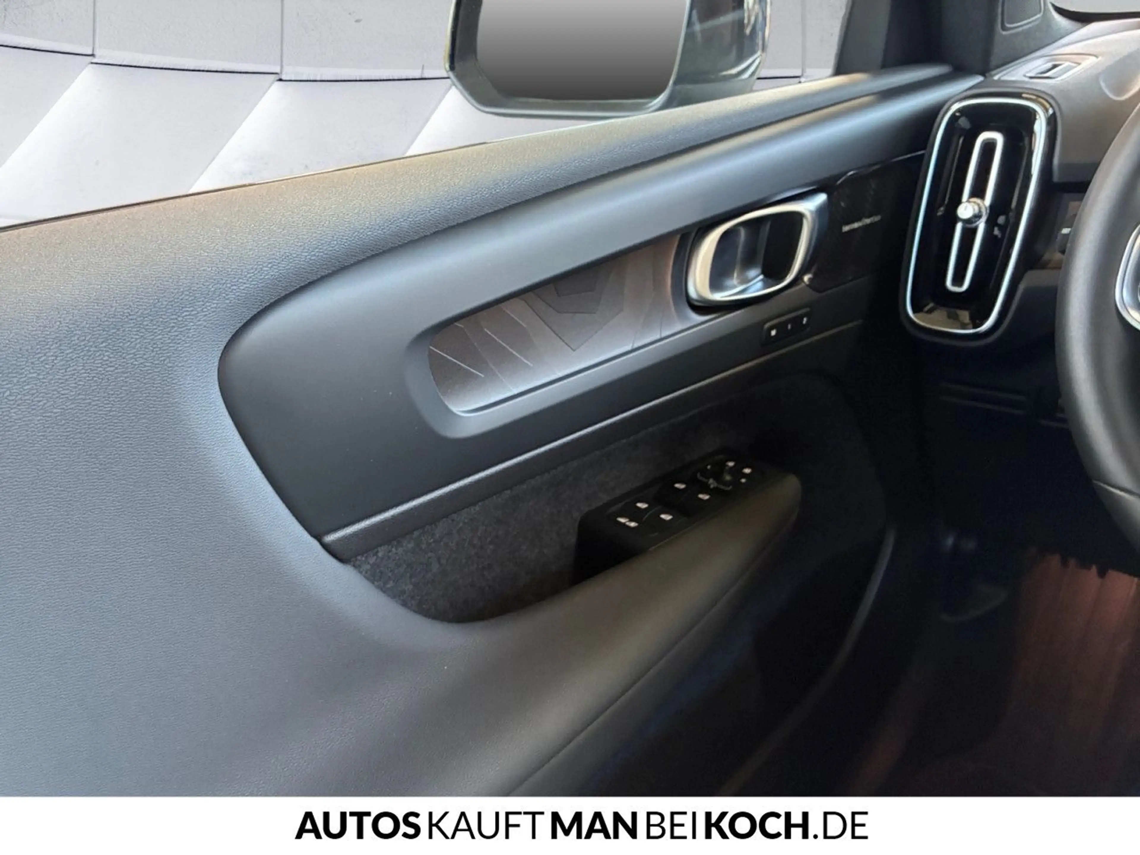 Volvo XC40 T5 Recharge Plus Dark ACC FHZ H/K SHZ LHZ — photo 13