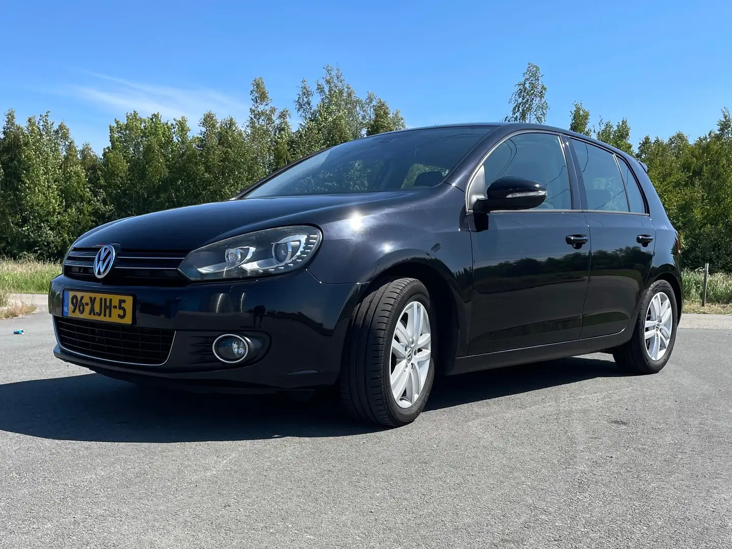 Volkswagen Golf Golf 2.0 TDI Highl. BlueM Zwart - 1