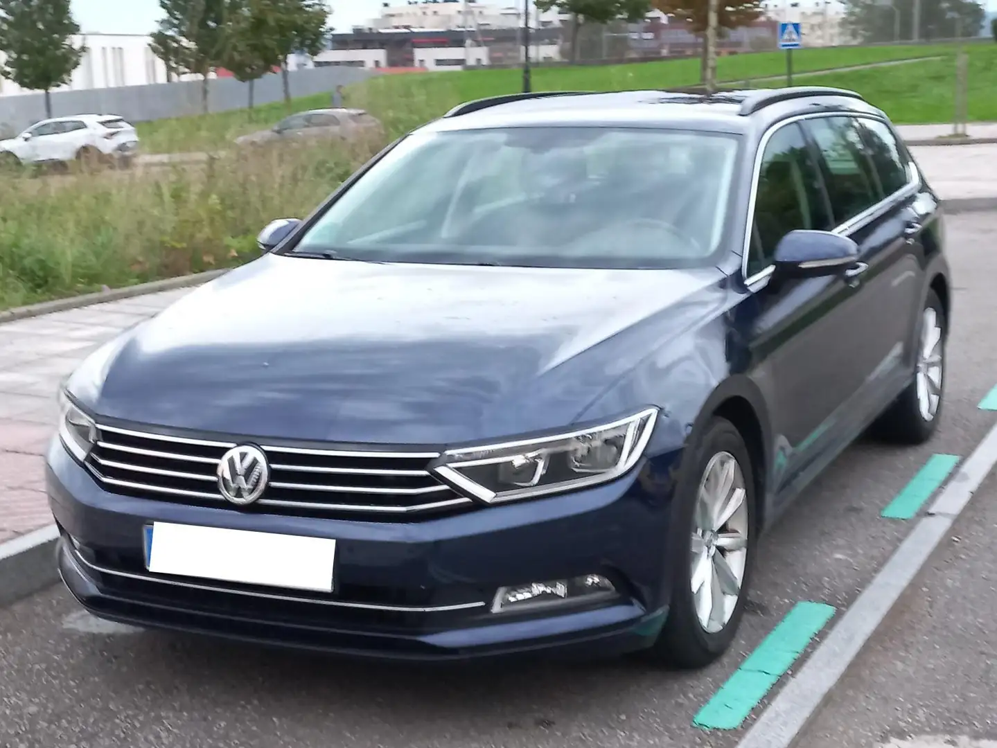 Volkswagen Passat Variant Passat Variant 2.0TDI Advance 110kW Advance Azul - 1