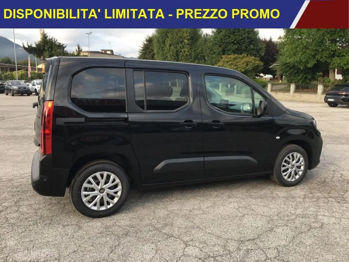 Fiat Doblo 1.5 BlueHdi 100cv PC NAVI+KEYLESS+RETROCAMERA Schwarz - 2