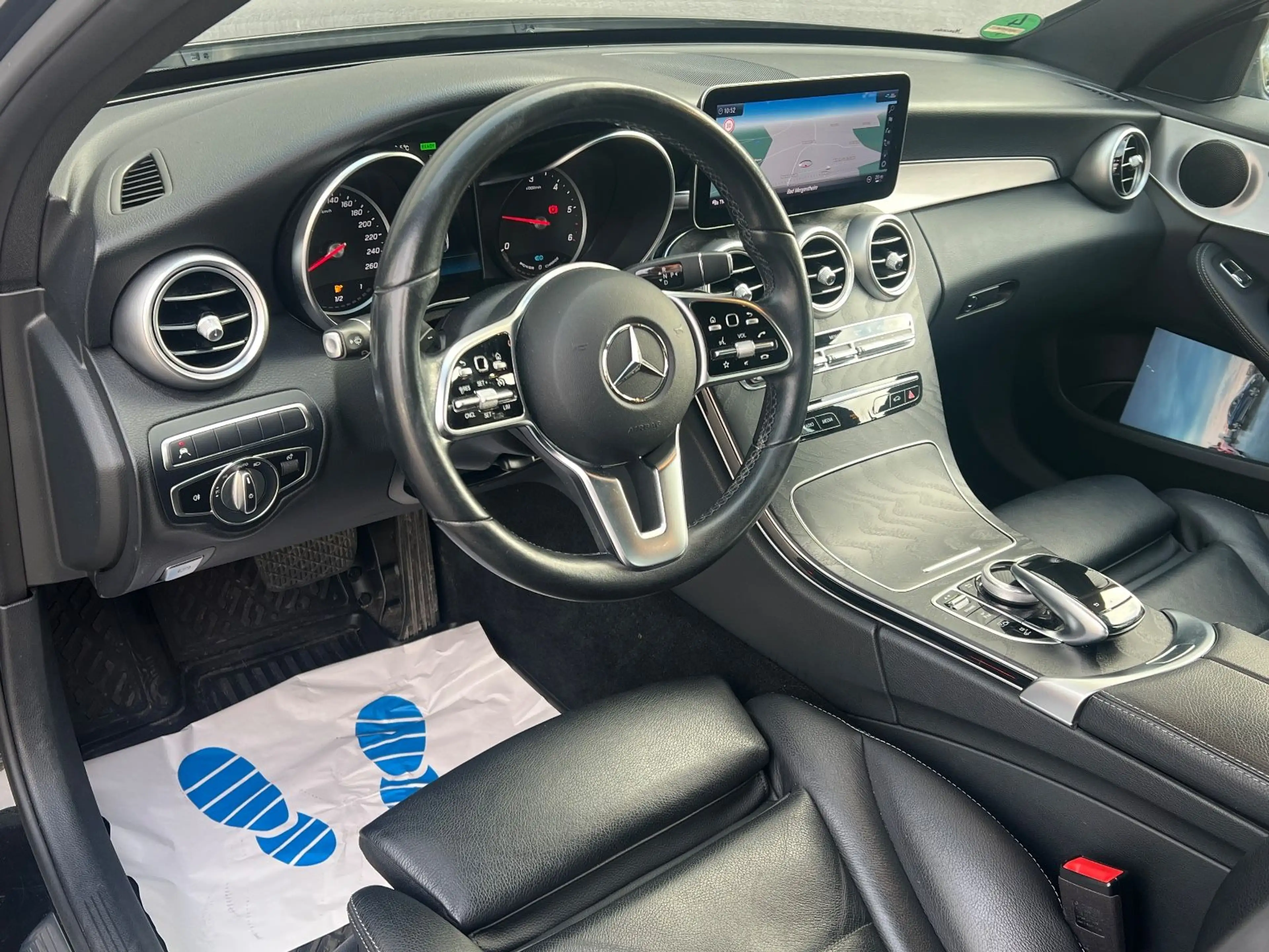 Mercedes-Benz C 300 Limousine *TÜVNEU*LEDER*LED*NAVI* — photo 9