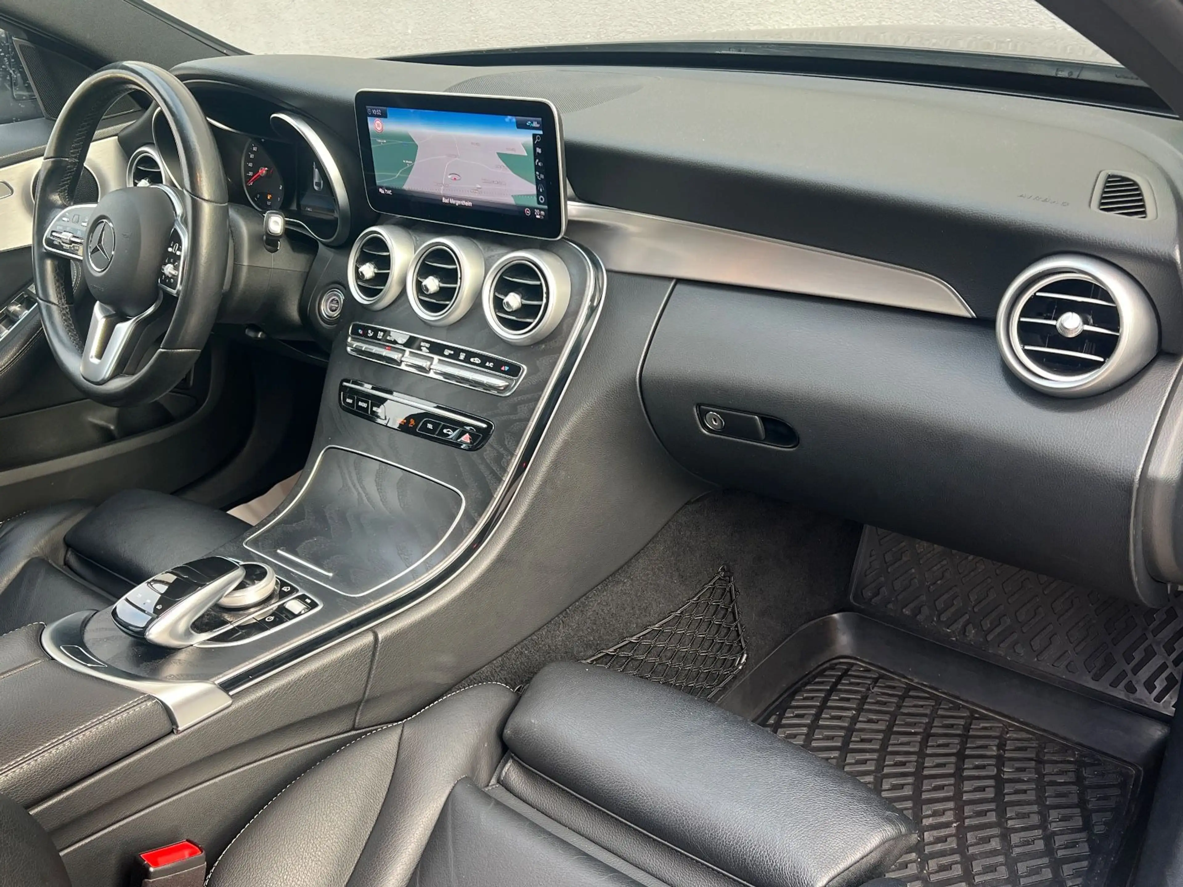 Mercedes-Benz C 300 Limousine *TÜVNEU*LEDER*LED*NAVI* — photo 12