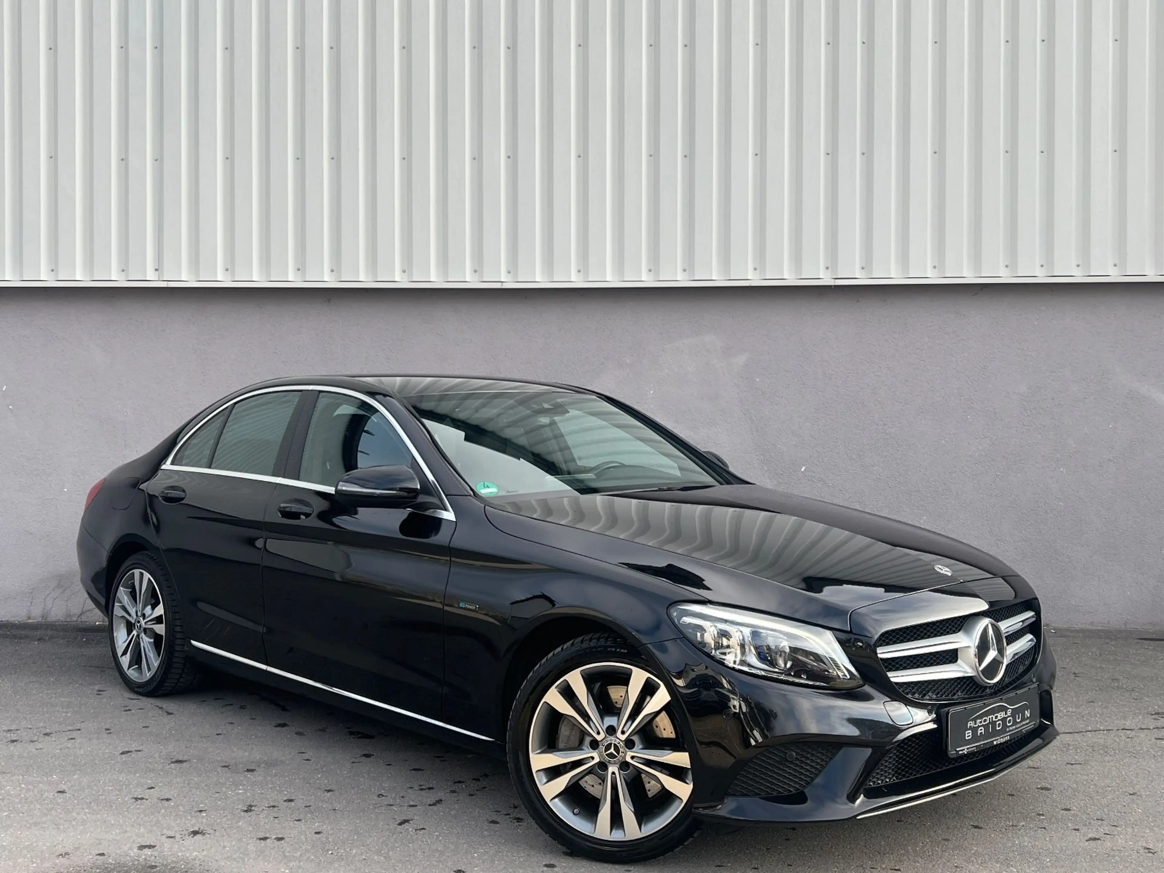 Mercedes-Benz C 300 Limousine *TÜVNEU*LEDER*LED*NAVI* — photo 2