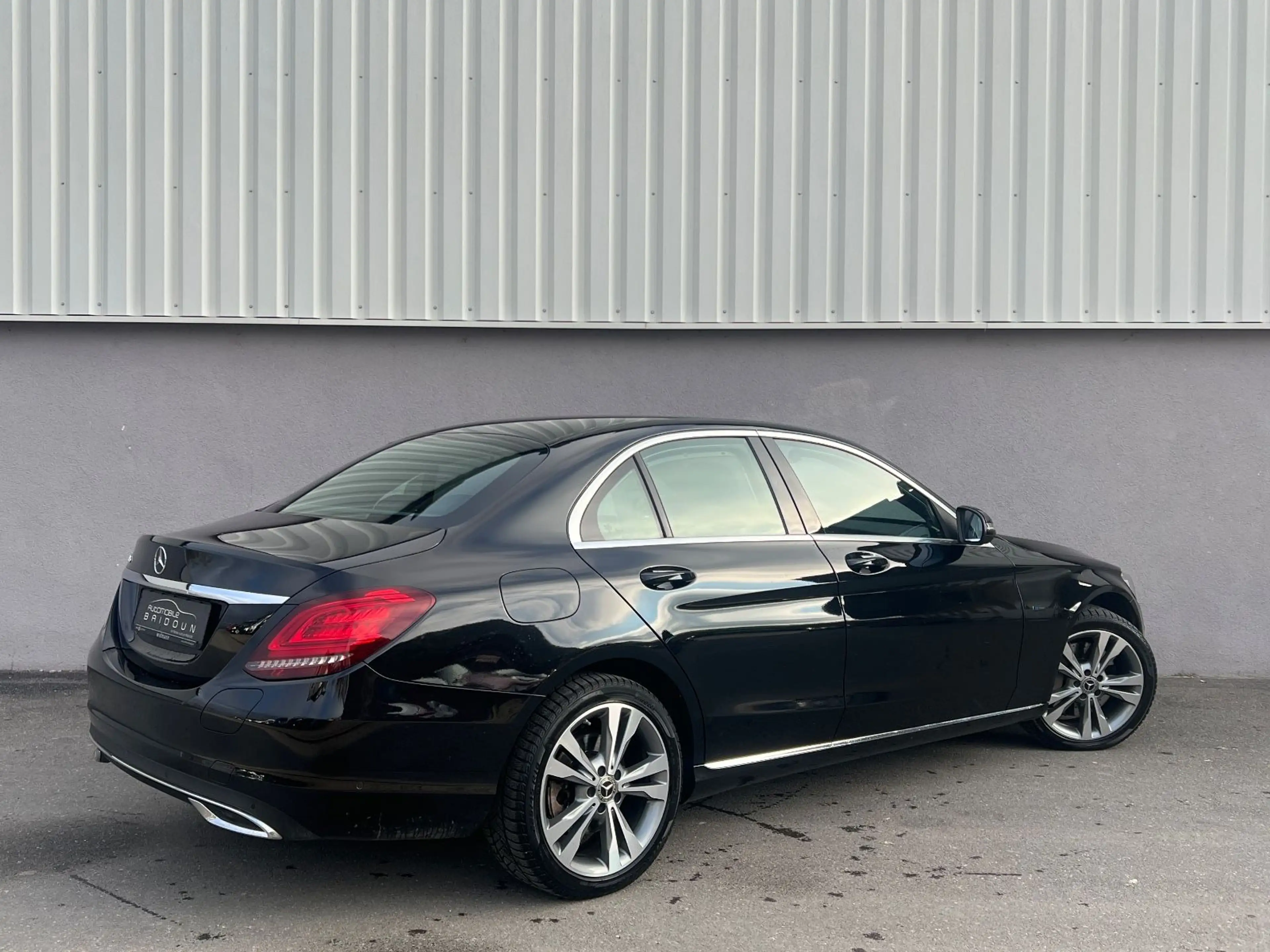 Mercedes-Benz C 300 Limousine *TÜVNEU*LEDER*LED*NAVI* — photo 3
