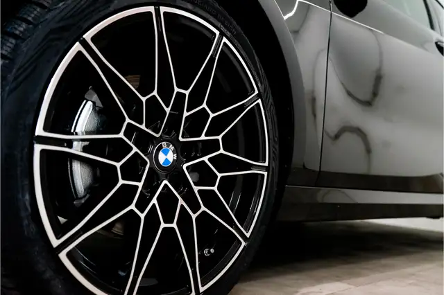 BMW 1 Series view 11