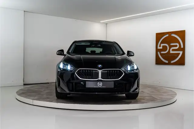BMW 1 Series view 8