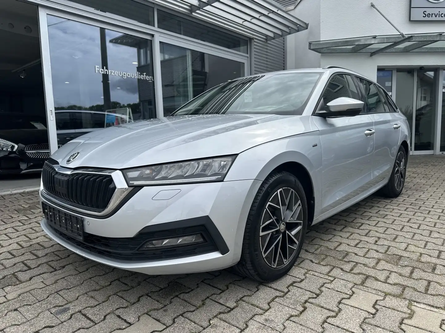 Skoda Octavia Combi 1.0TSI FIRST EDITION*VC*LED*NAVI*AHK Argent - 2