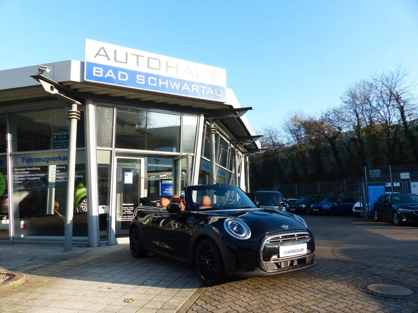 MINI Cooper Cabrio Navi, Leder Chester, RF-Kamera Noir - 1