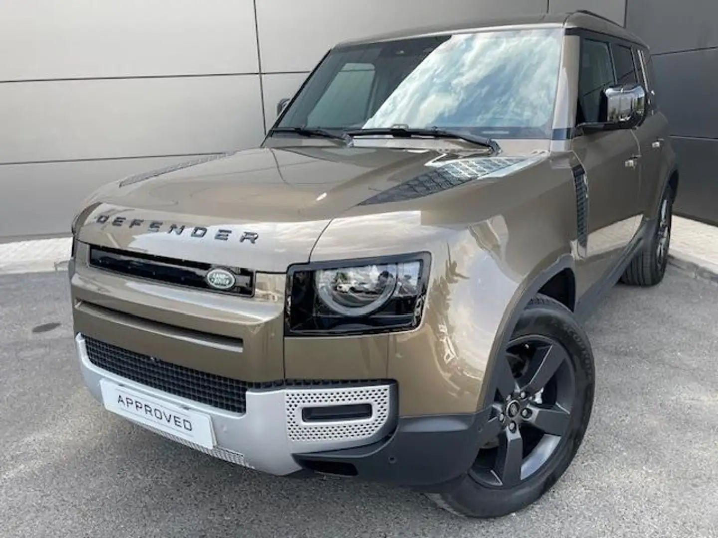 Land Rover Defender 3.0 D250 MHEV SE 110 AUTO 4WD 249 5P - 1