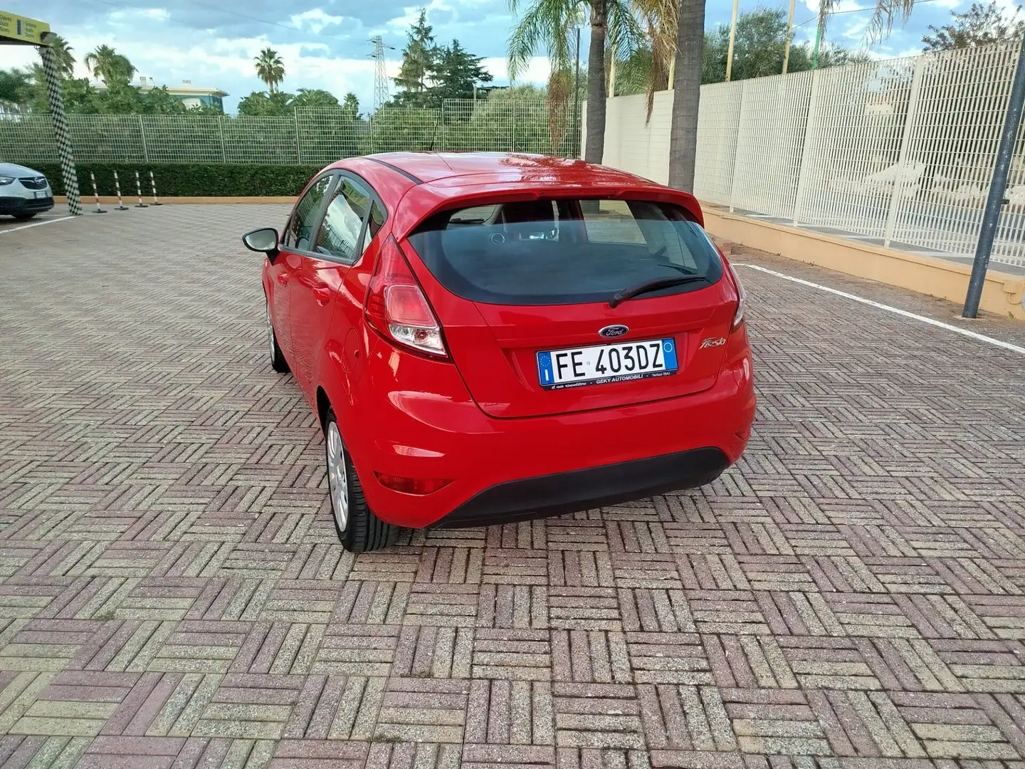 Ford Fiesta 1.5 TDCi 75CV 5 porte Business Rosso - 1