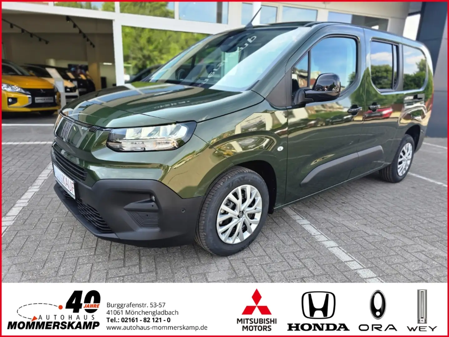 Fiat Doblo Turismo 1.5 130cv Auto Maxi 7-Sitzer+Automatik+Nav Grün - 1
