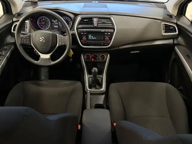 Suzuki S-Cross view 11