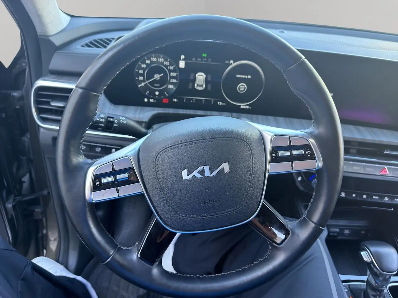 Kia Telluride снимка Kia Telluride