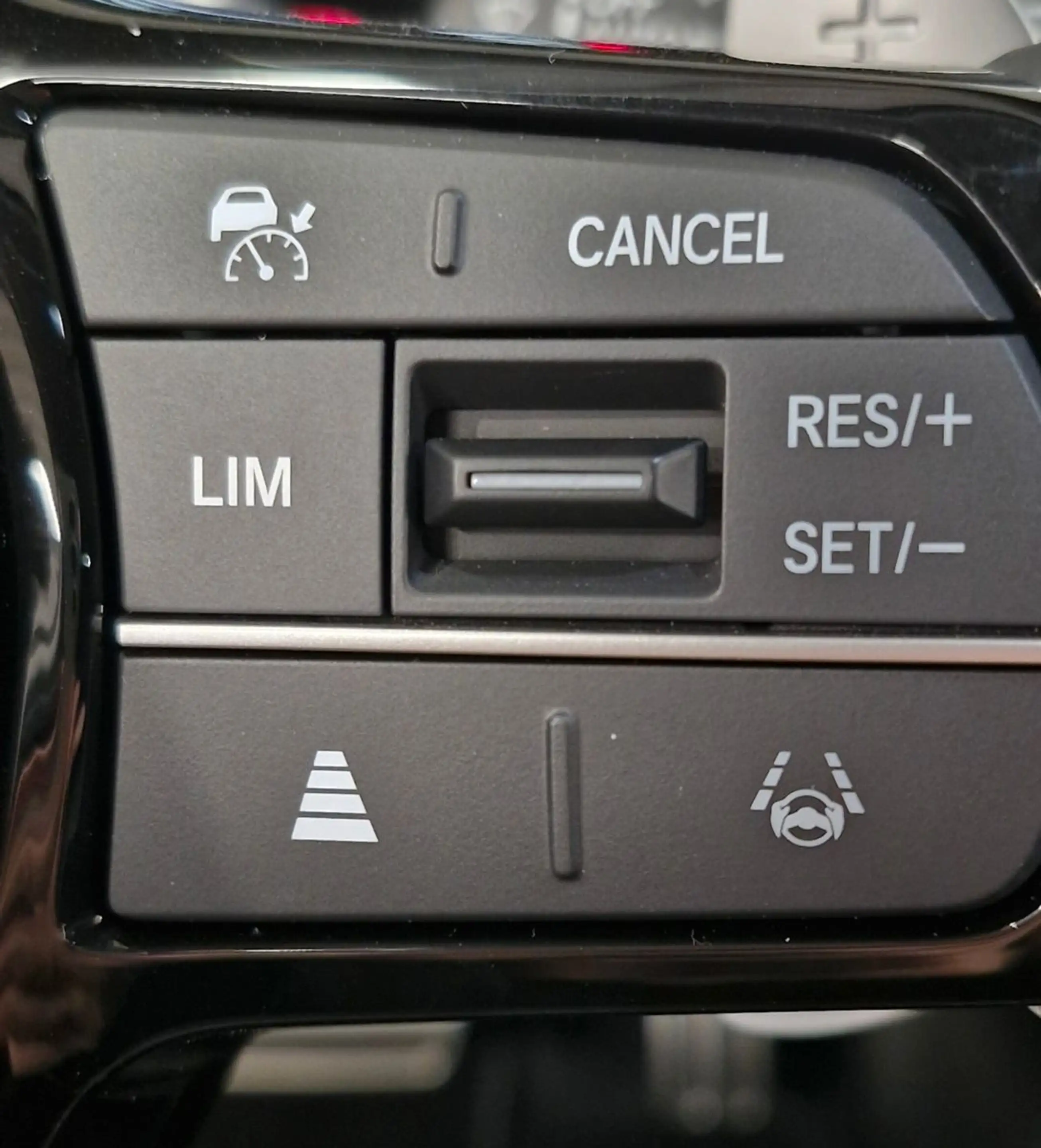 Honda ZR-V 2.0 i-MMD Hybrid Sport — photo 14