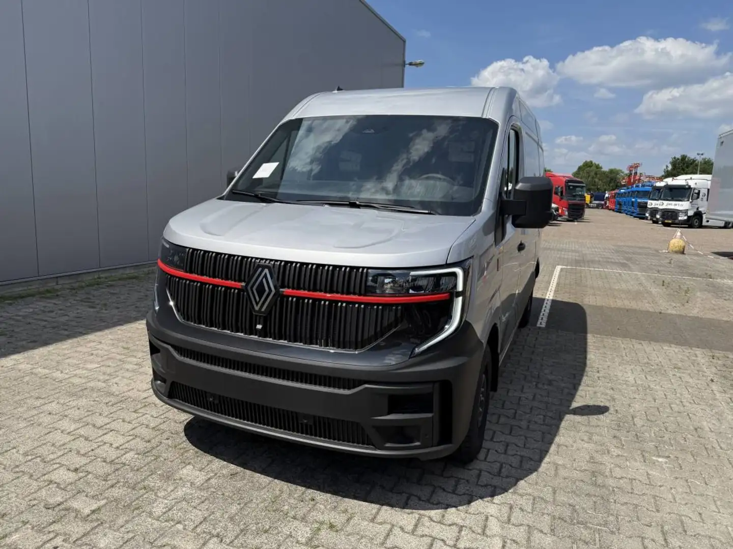 Renault Master NIEUW MODEL L2H2 Zilver - 2