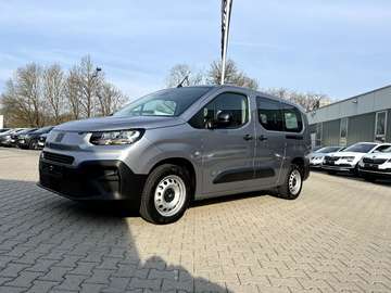Multicab XL 1.5 AT *LED Navi Sitzh. PDC*