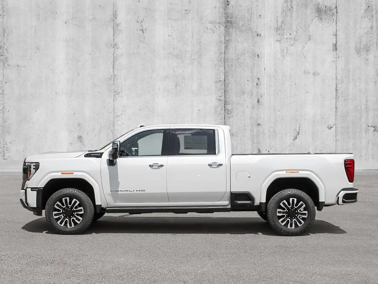 GMC Sierra 3500HD photo GMC Sierra 3500HD