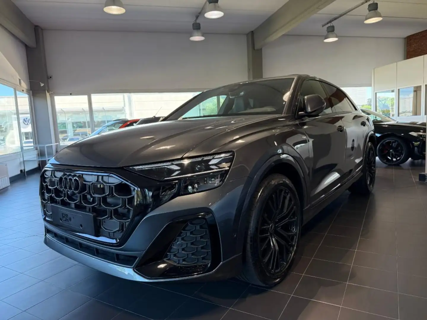 Audi Q8 50 TDI 286 CV quattro S line edition Black Pack Gris - 2