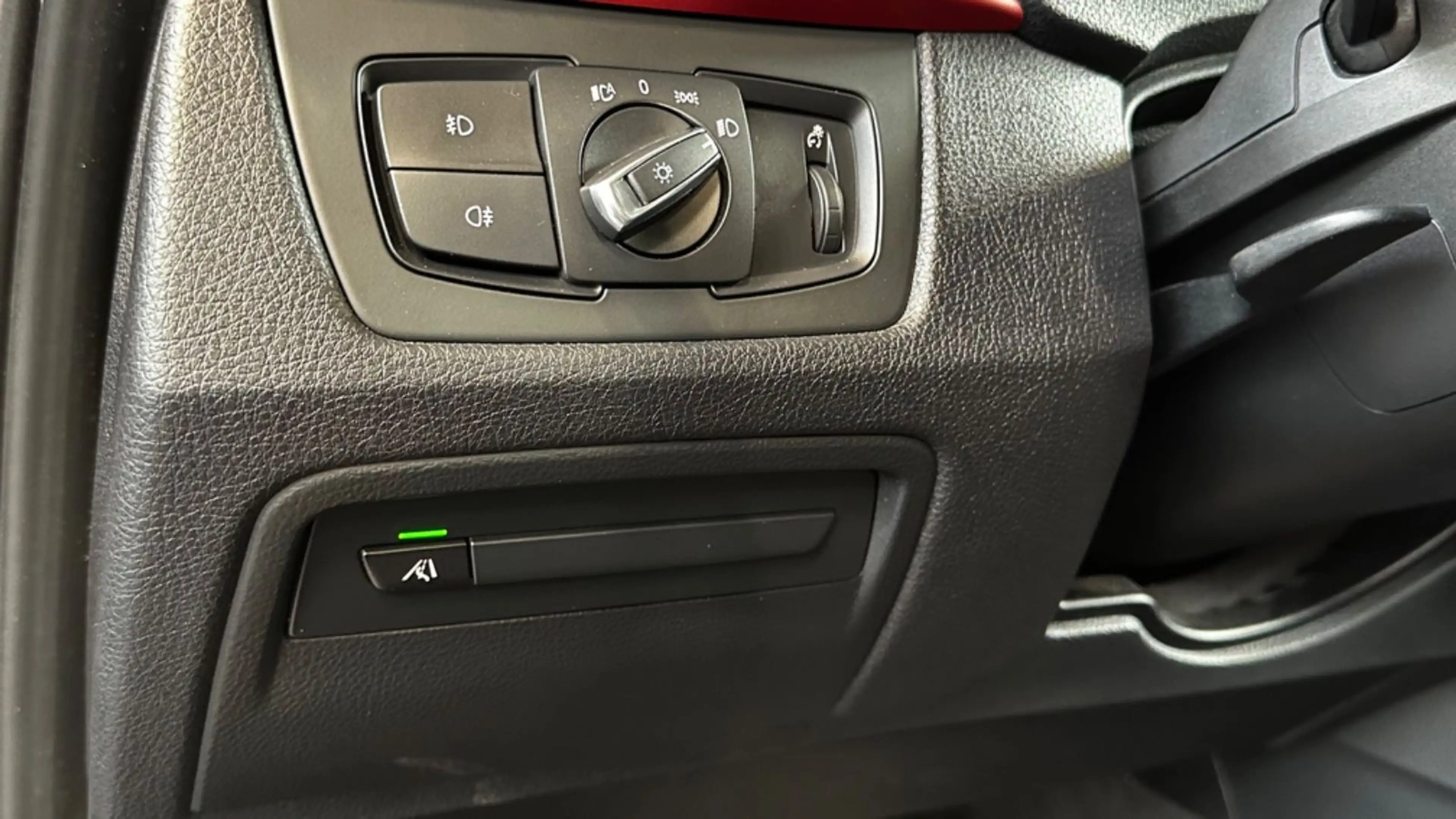 BMW 335 i Hybrid LEDER*KAMERA*XENON*TEMPOMAT — photo 15