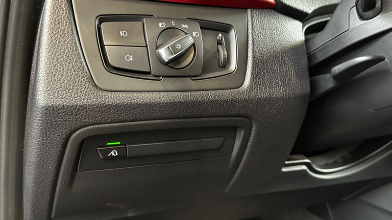 BMW 335 i Hybrid LEDER*KAMERA*XENON*TEMPOMAT — photo 15