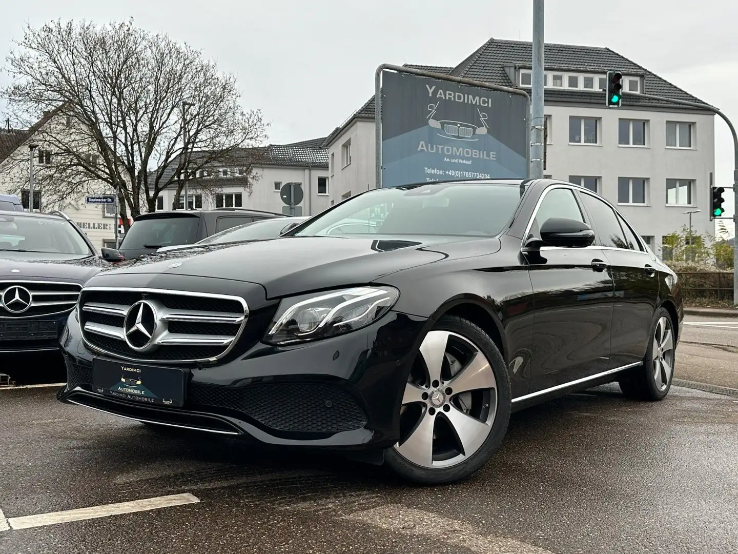 Mercedes-Benz E 350 Lim. E 350 d*COMAND*MULTIBEAM*SCHIEBEDACH*360°* Zwart - 1