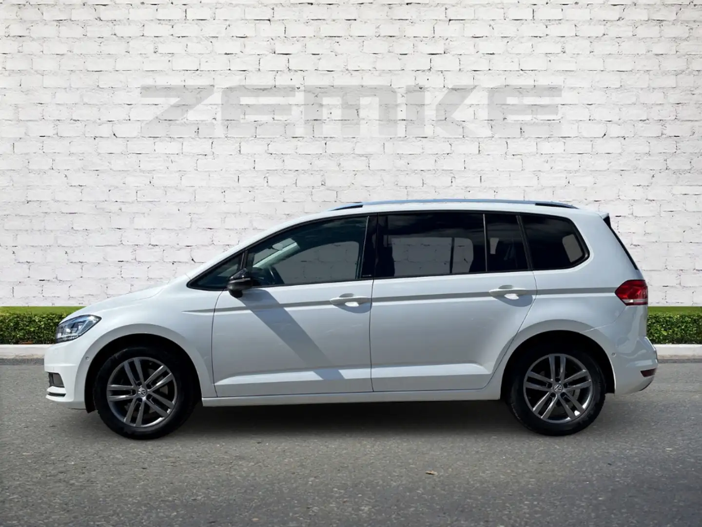 Volkswagen Touran 2.0 TDI DSG IQ.DRIVE StandHZG AHK-klappbar Navi LE Bianco - 2