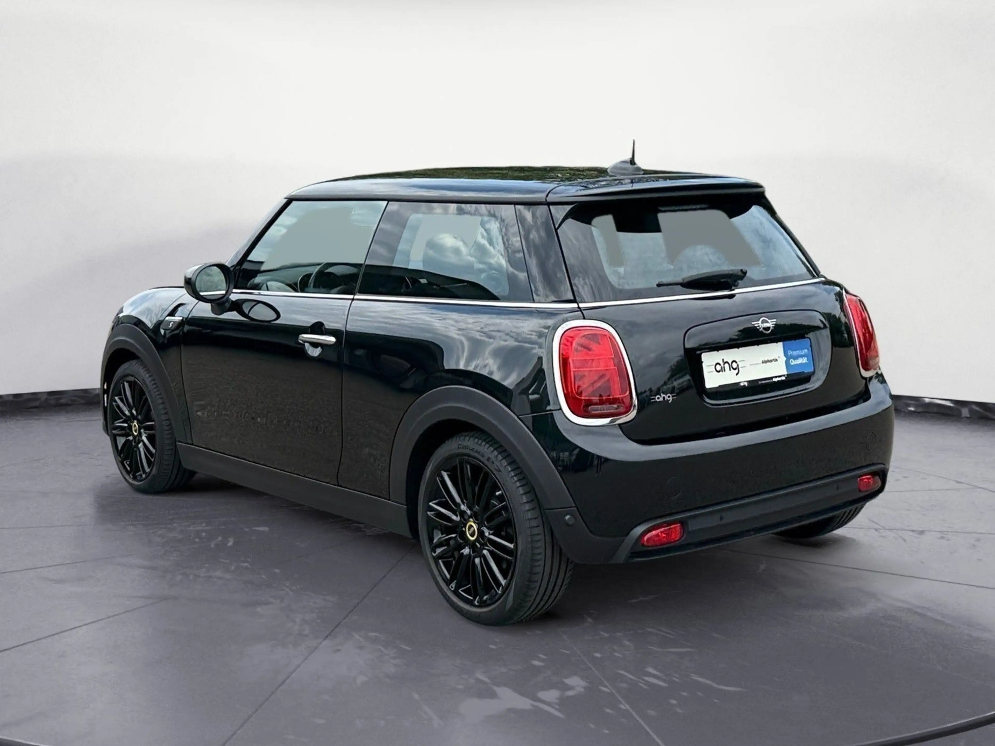 MINI Cooper SE . Classic Trim Navi Klima PDC DAB LED S — photo 5