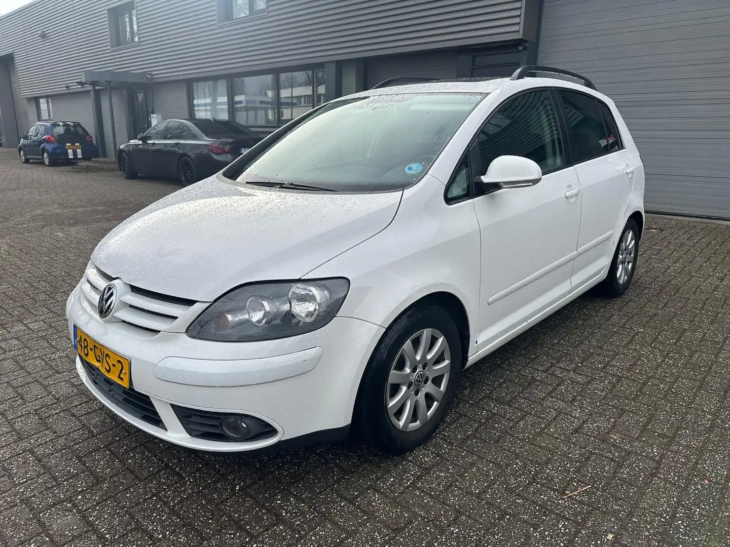 Volkswagen Golf Plus 1.9 TDI Comfortline BlueMotion Weiß - 1