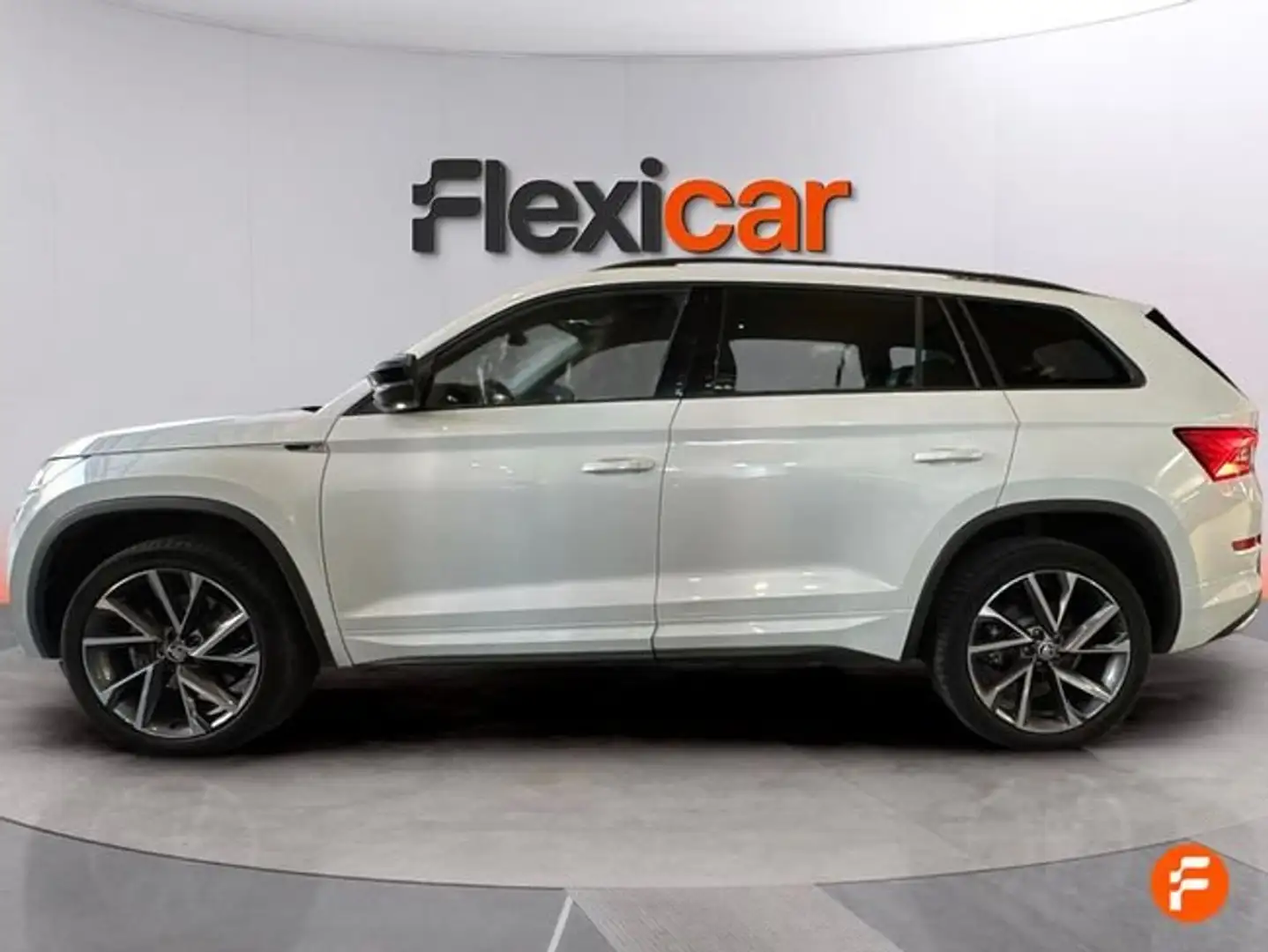 Skoda Kodiaq 2.0 TSI 140KW (190cv) DSG 4x4 Sportline Blanco - 2