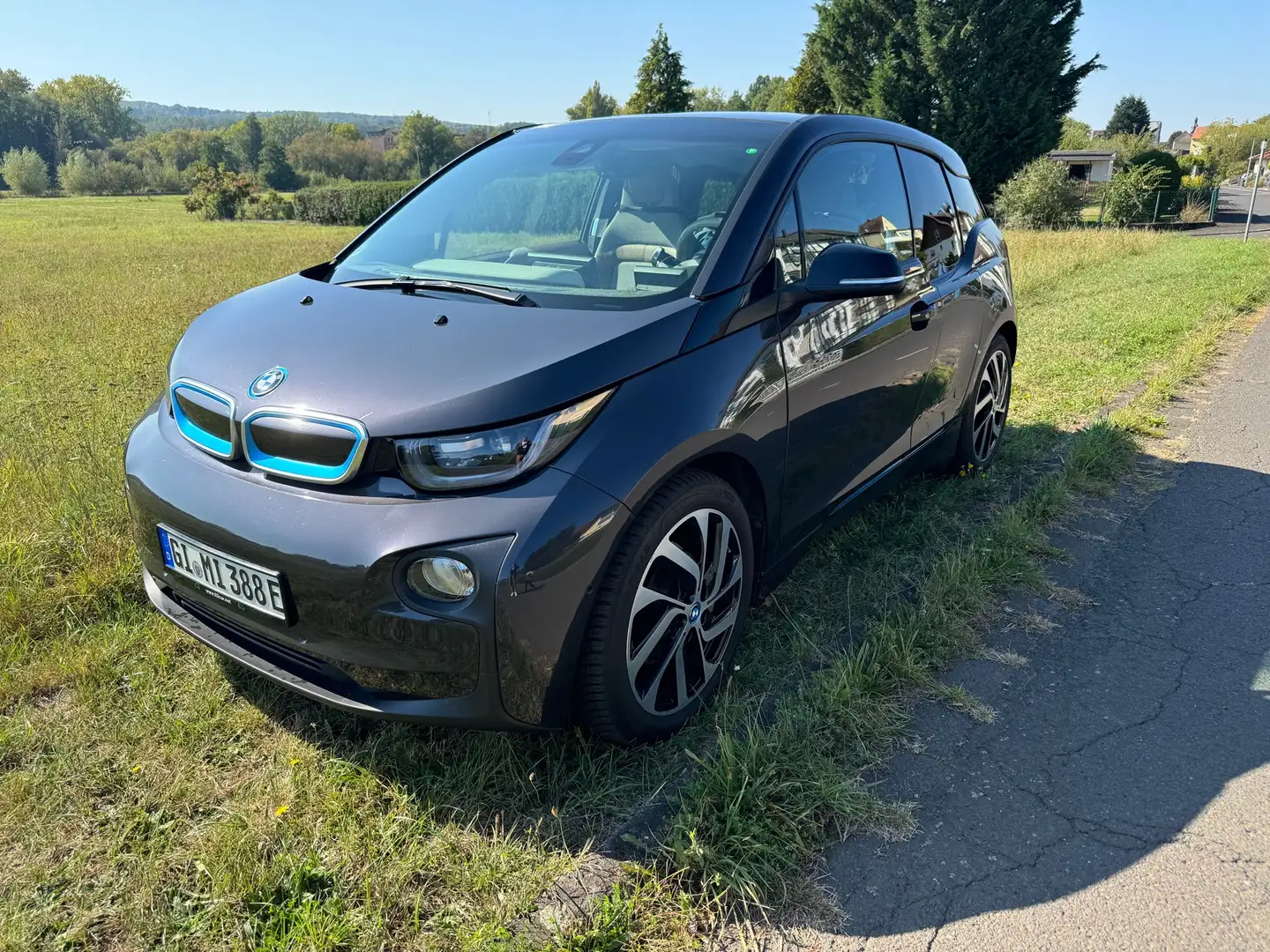 BMW i3 2.Hand, sehr gute Ausstattung , Klima neu Černá - 2
