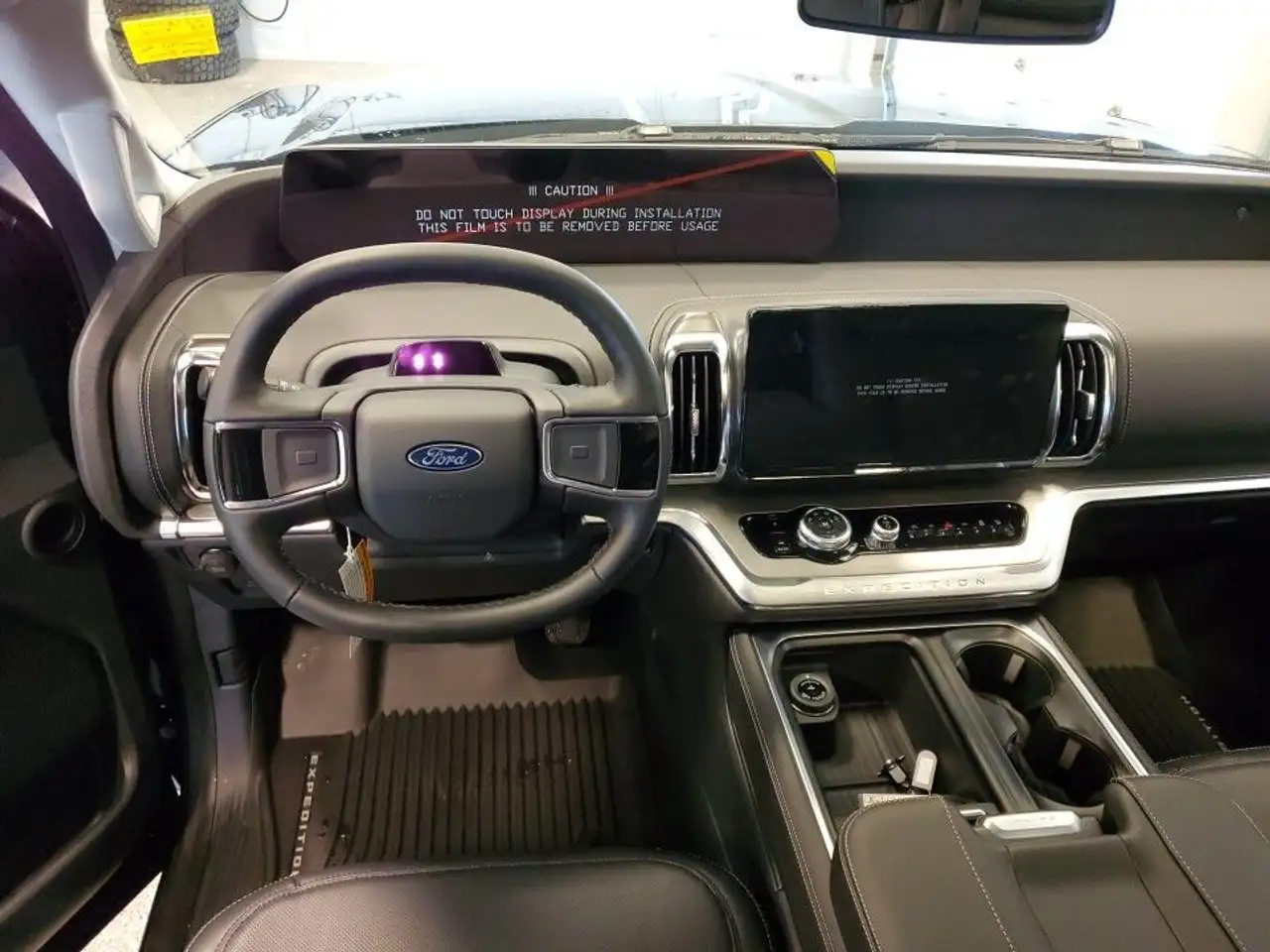 Ford Expedition снимка Ford Expedition