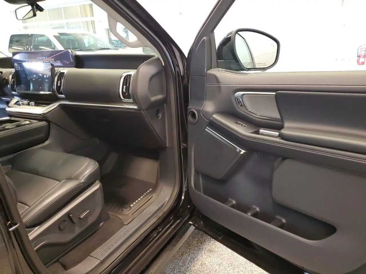 Ford Expedition снимка Ford Expedition