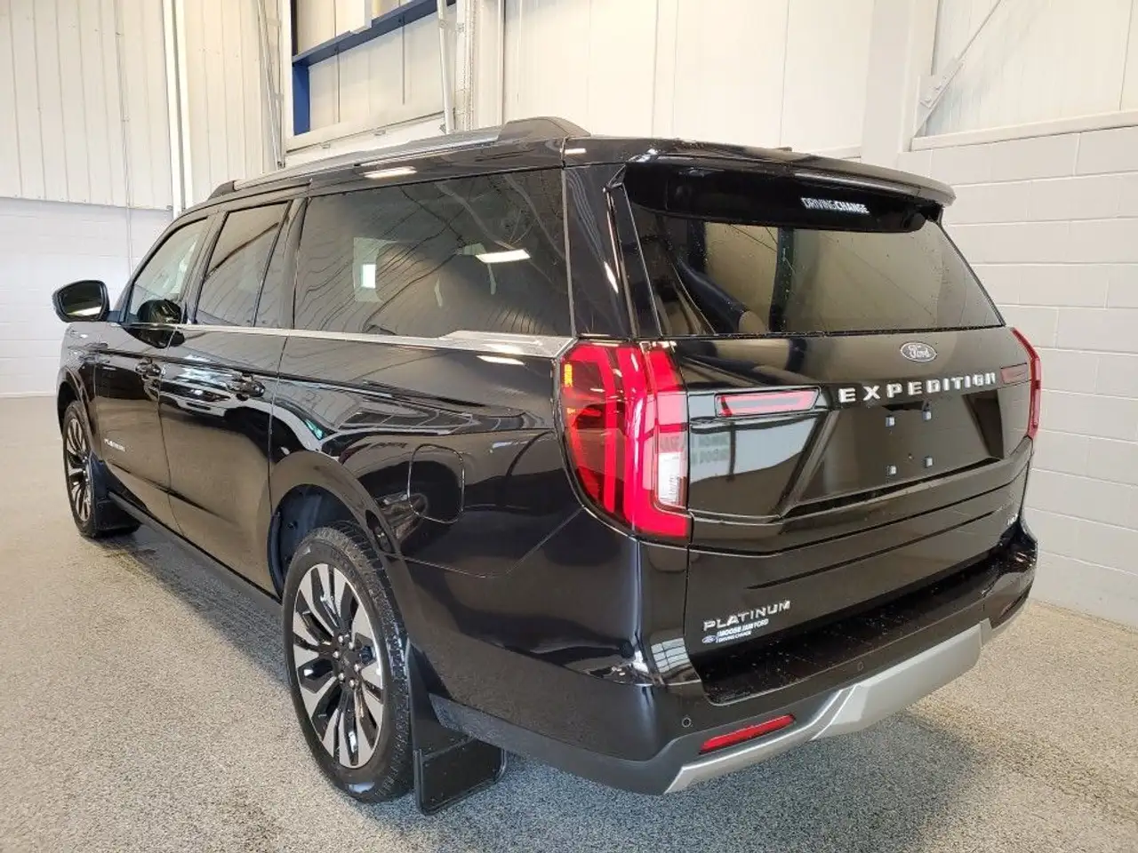 Ford Expedition снимка Ford Expedition
