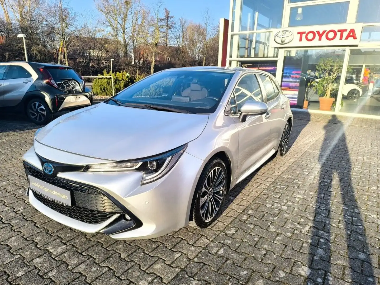 Toyota Corolla 1.8 Hybrid Team Deutschland Silber - 2