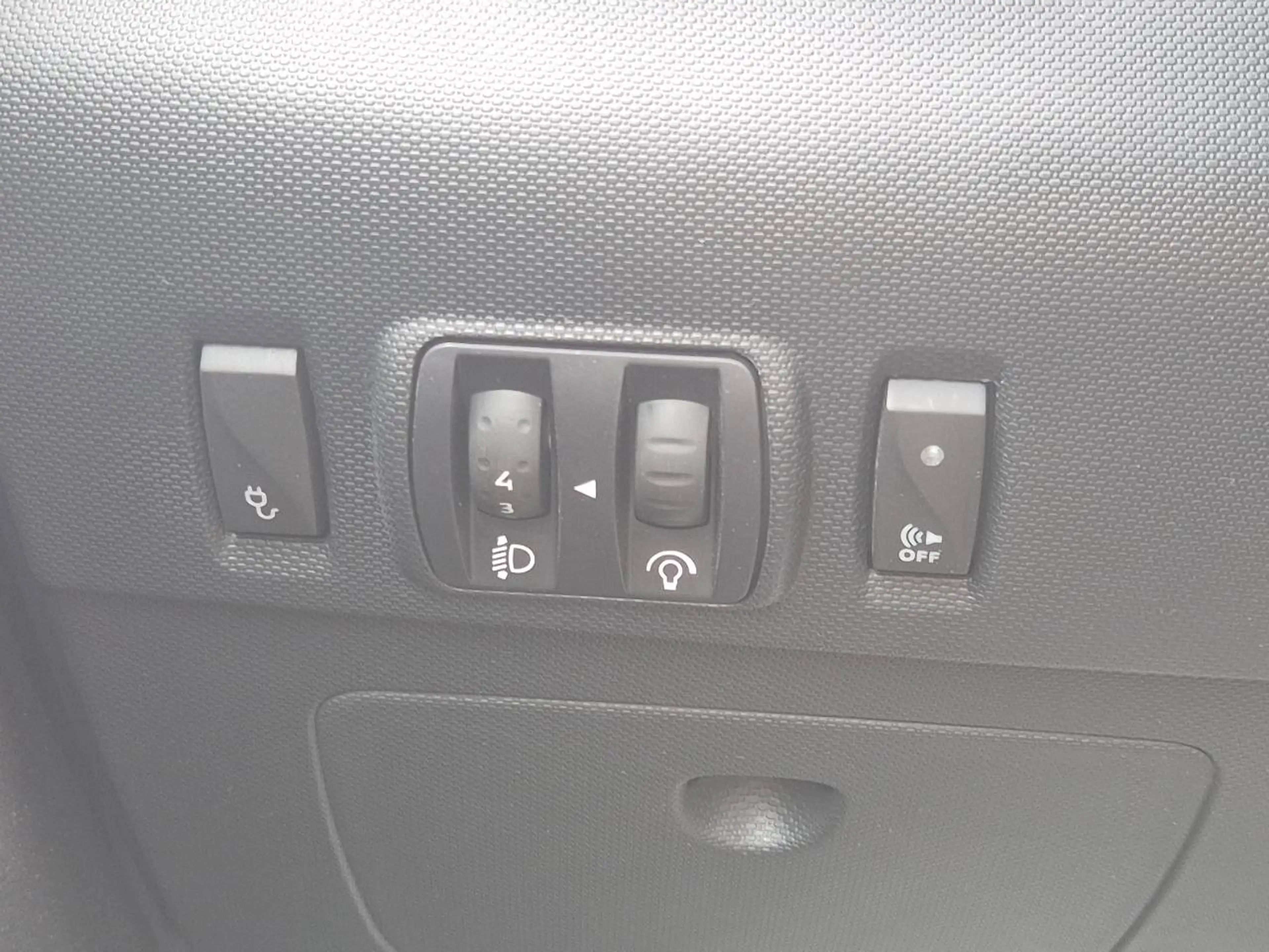 Renault ZOE Zoe 52 kWh R110 Life ZE50 B-rent — photo 13