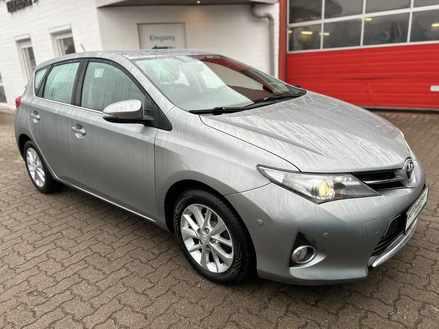Toyota Auris Start Edition/NAVI/SHZ/TEMP/KAM/GJR/LMF Silber - 2