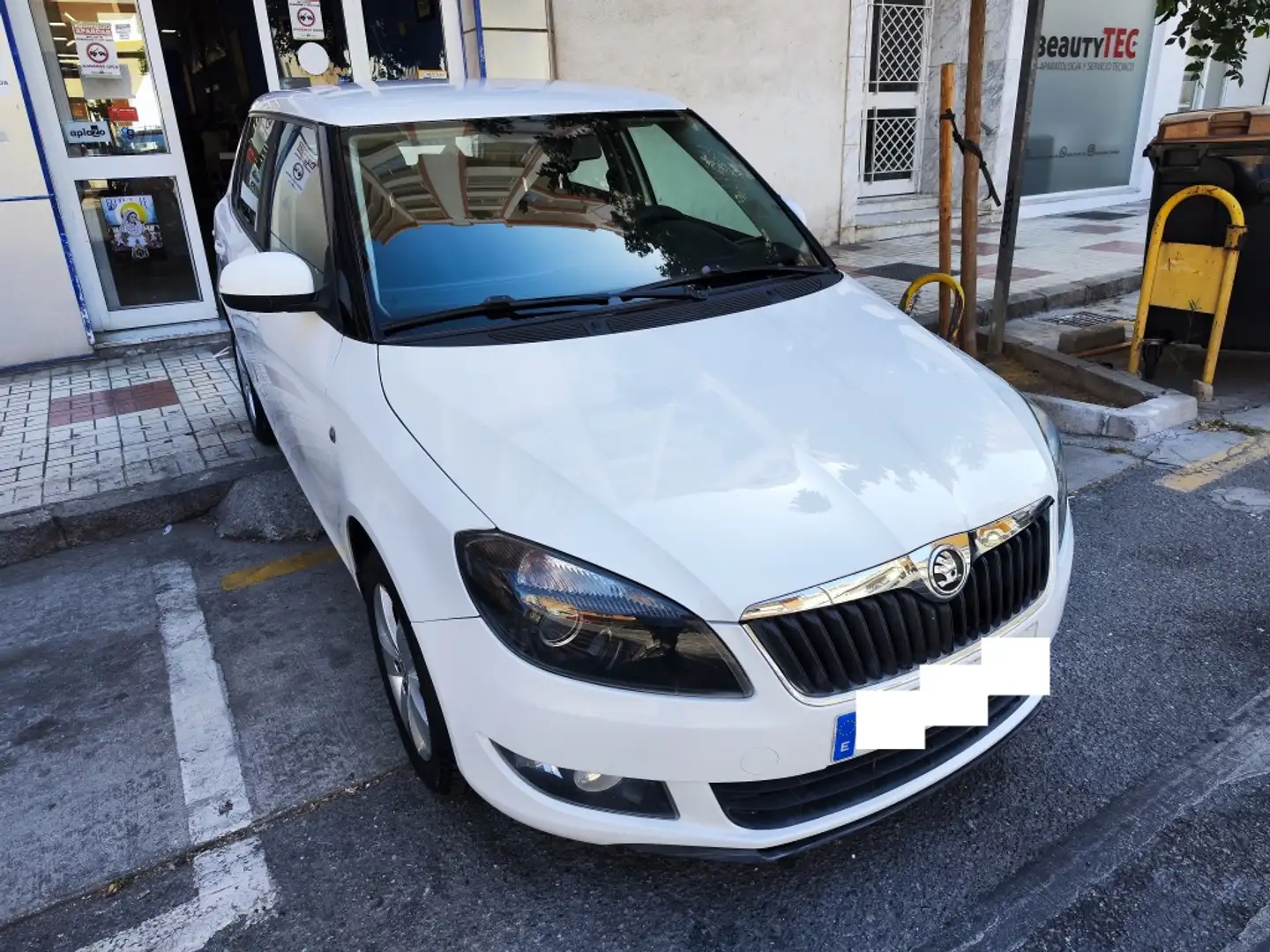 Skoda Fabia 1.2 Urban 69 Blanc - 2