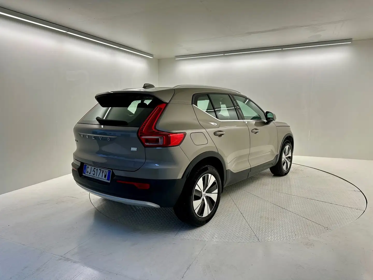 Volvo XC40 T4 Recharge Plug-in Hybrid Inscription Expression Grigio - 2