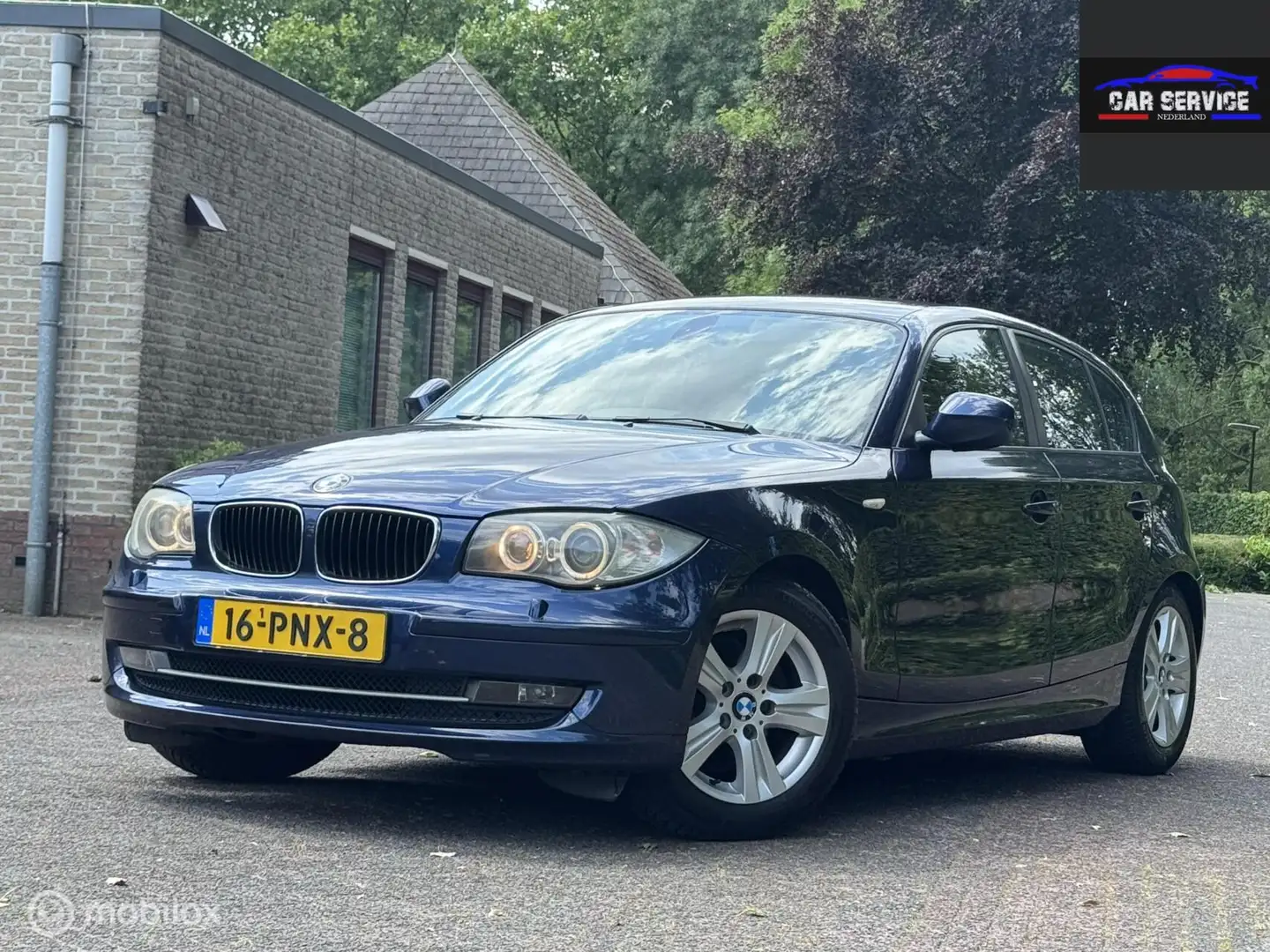 BMW 116 1-serie 116i EffDyn. Ed. Business Line Ultimate Ed Blauw - 1