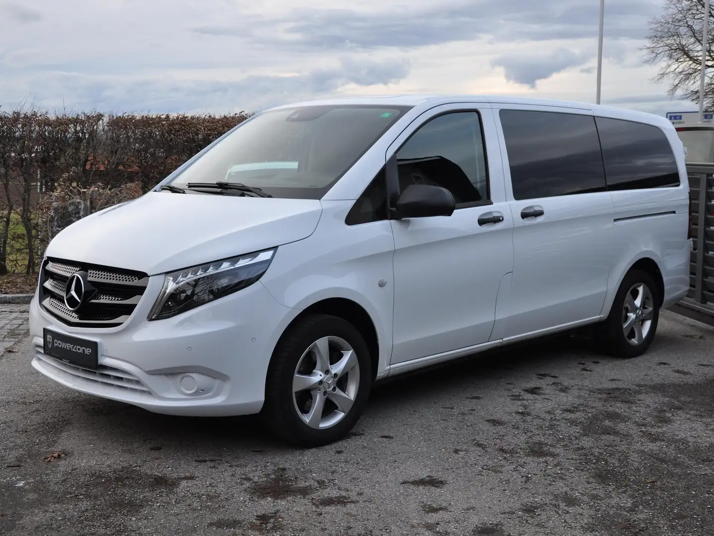 Mercedes-Benz Vito Vito Tourer 114 CDI 4matic lang PRO Aut. PRO Weiß - 1
