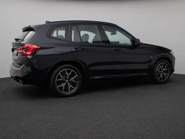 BMW X3 view 6