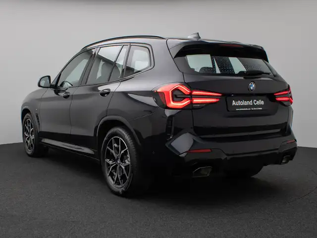 BMW X3 view 9
